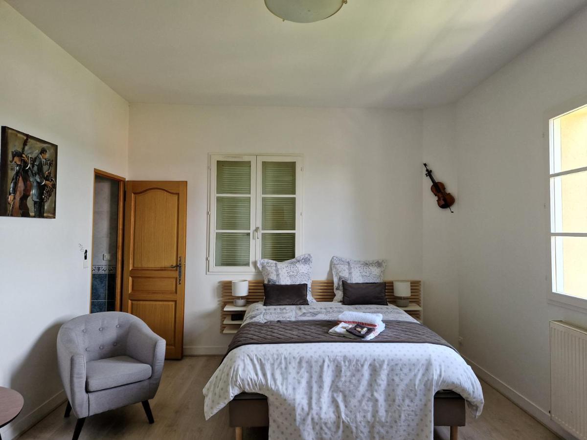 La Source De Bougival Apartman Kültér fotó